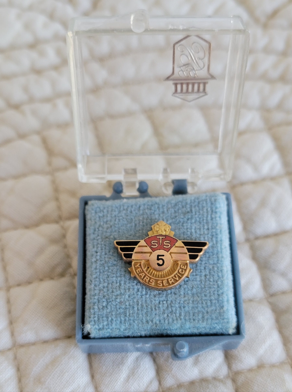 5 Years Service Wing Pin - Gold, Black And Red Enamel
